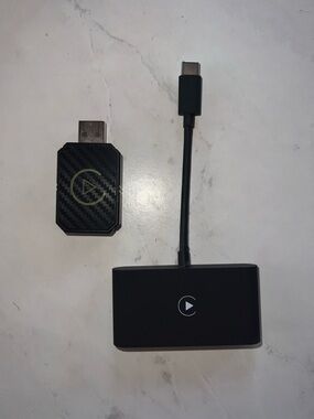 Wireless Car Play Adapter